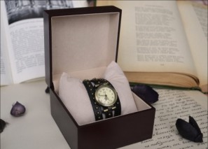 Можно ли дарить часы любимому человеку